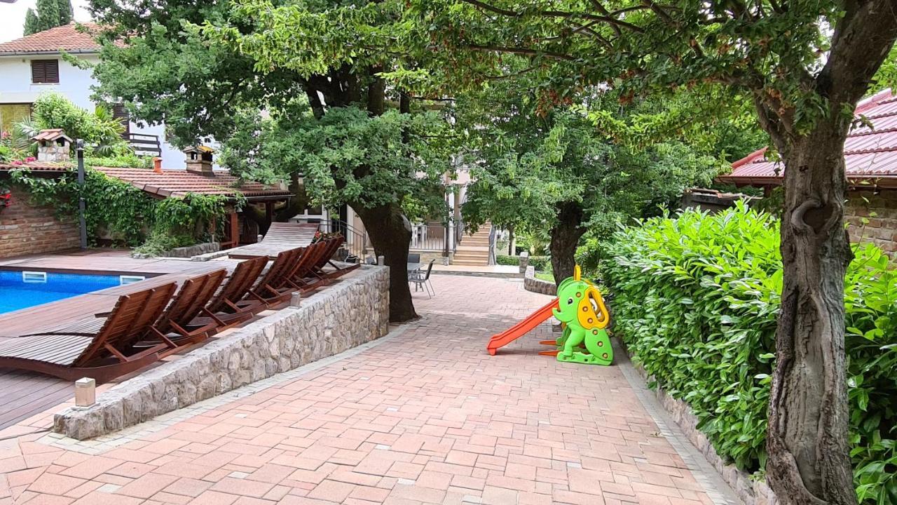Villa Amalia Apartments Malinska Exterior foto